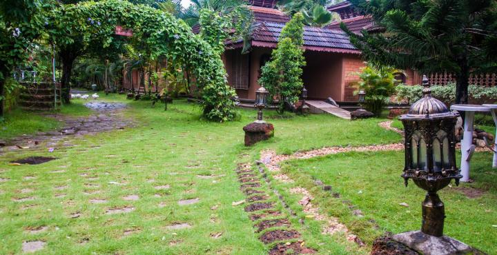 Pagoda Resorts Alappuzha Exterior photo