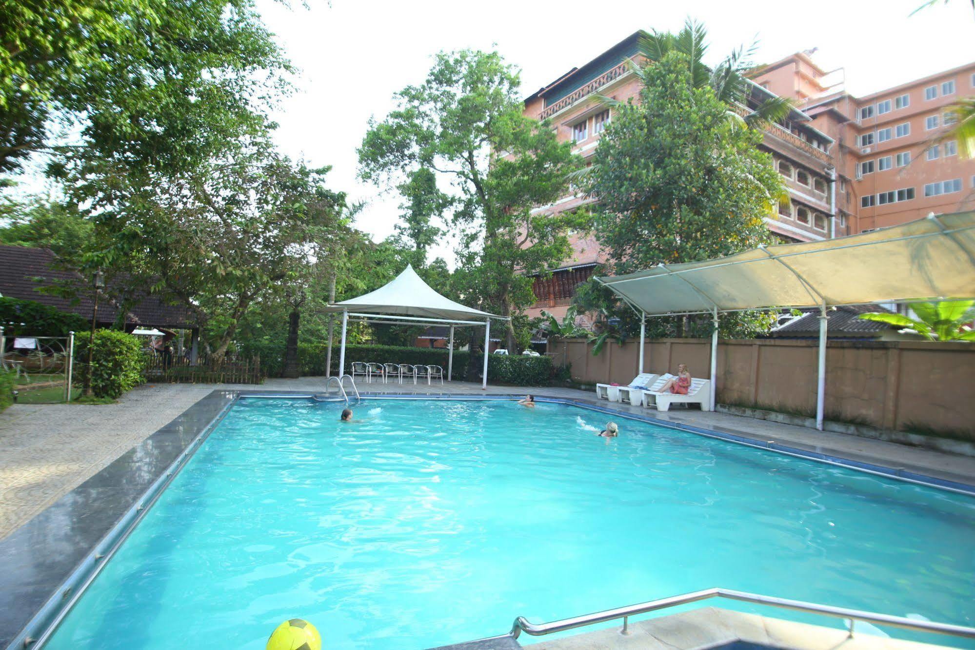 Pagoda Resorts Alappuzha Exterior photo