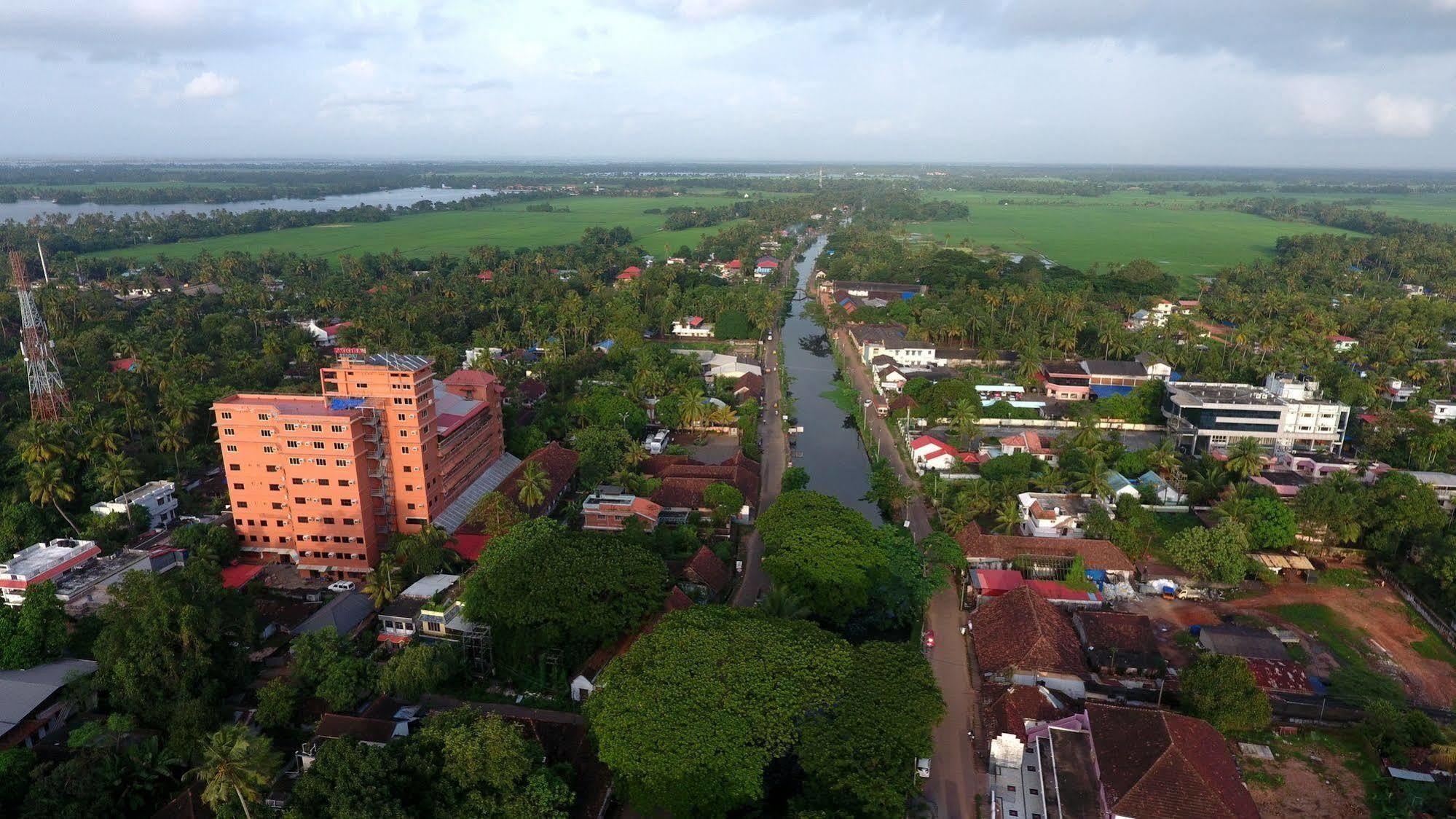 Pagoda Resorts Alappuzha Exterior photo
