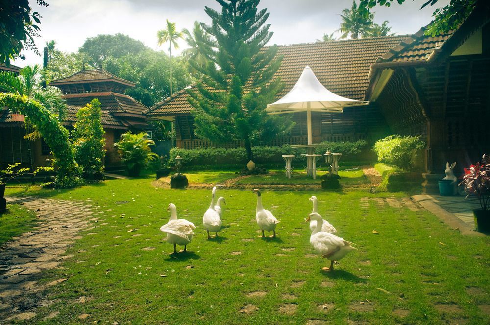 Pagoda Resorts Alappuzha Exterior photo